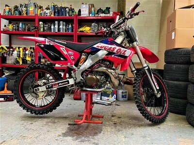 2002 HONDA CR250 CR 250 CR250R 2 STROKE MOTORCROSS BIKE, ONE OF THE BEST AROUND!