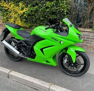 Kawasaki Ninja 250r 2009 low mileage Kawasaki Ninja 250r 2009 low mileage
