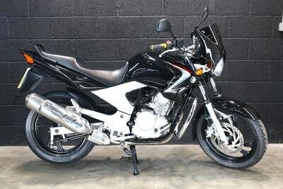2009 09-PLATE YAMAHA YBR250 * 5,509 MILES FROM NEW * MANY HARD TO GET EXTRAS * 2009 09-PLATE YAMAHA YBR250 * 5,509 MILES FROM NEW * MANY HARD TO GET EXTRAS *
