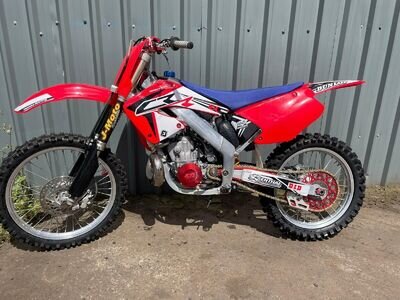 honda cr250 nice low useage bike honda cr250 nice low useage bike