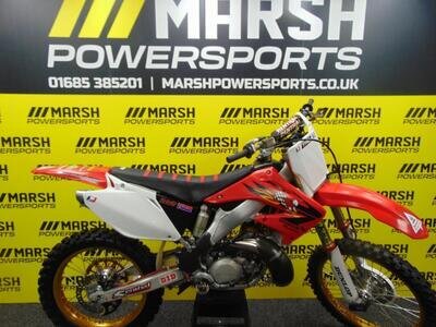 Honda CR 250 2-Stroke 2005 Model, SUPER TRICK!!! Honda CR 250 2-Stroke 2005 Model, SUPER TRICK!!!