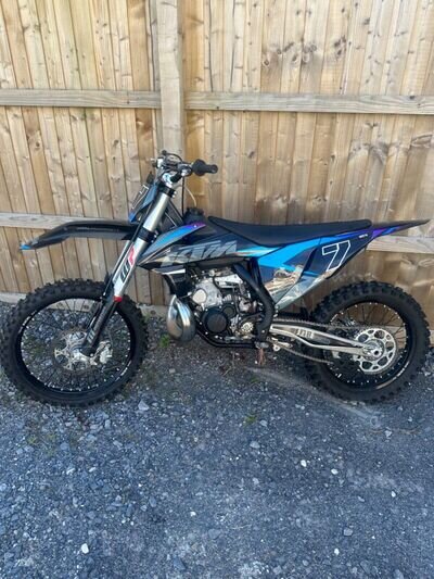 2021 KTM 250sx. 12HRS. Bike is immaculate. 2021 KTM 250sx. 12HRS. Bike is immaculate.