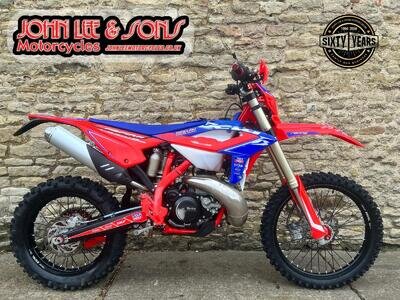 Beta RR250cc Racing 2T Enduro Bike, 2023 Model, Road Reg'd, Great All-Round Beta RR250cc Racing 2T Enduro Bike, 2023 Model, Road Reg'd, Great All-Round