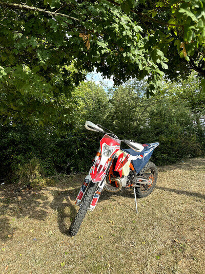 first owner 2023 sixdays exc tpi, only 18 hours on it!