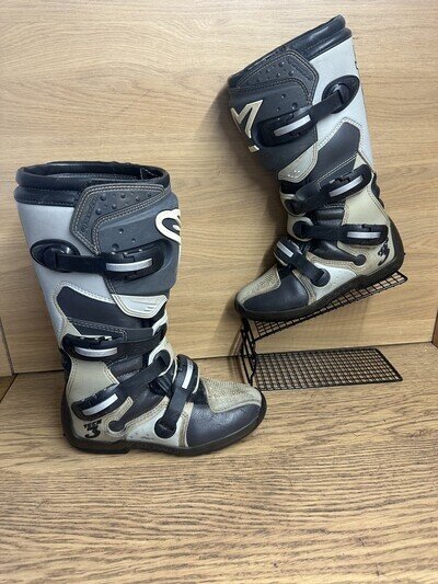 Alpinestars Tech 3 Motocross Boots - US 7 - UK 6 - EU 40 - BLACK - GREY