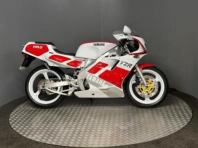 Yamaha TZR 250 1989 with 13,605 KM Yamaha TZR 250 1989 with 13,605 KM