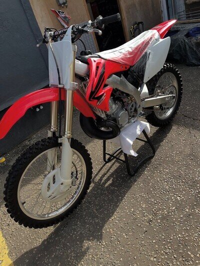 HONDA CR250 2007 ORIGINAL OEM BIKE A S NEW
