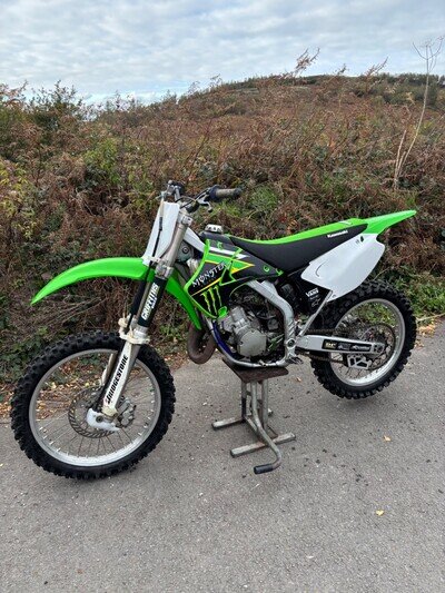 2005 Kawasaki KX 125 Motocross Bike very clean 2005 Kawasaki KX 125 Motocross Bike very clean
