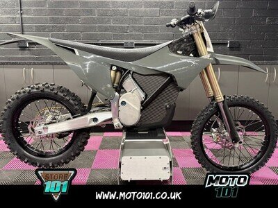 STARK VARG EX 2025 - ROAD LEGAL