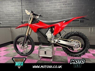 STARK VARG EX 2025 - RED - ROAD LEGAL