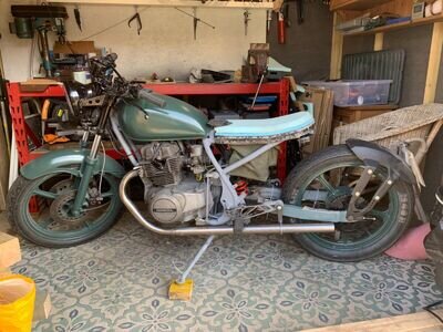 Cheap Project Motorbike - Kawasaki / Honda hybrid - 250cc - Not Running Cheap Project Motorbike - Kawasaki / Honda hybrid - 250cc - Not Running