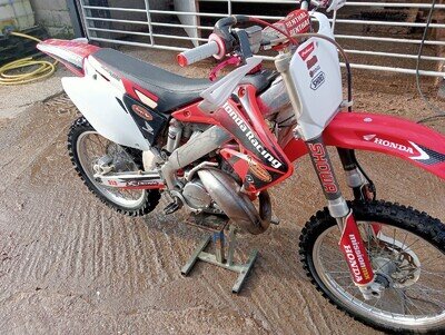 Honda Cr125 2001 motocross bike - fully rebuilt and in excellent condition