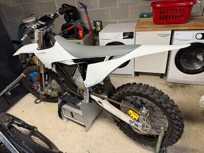 STARK VARG MX ELECTRIC MOTOCROSS 80HP Alpha