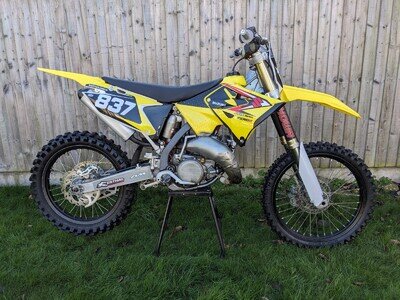 2007 Suzuki RM 125, restyle kit, new graphics, bearings, engine rebuild + spares