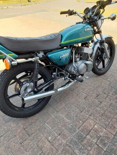 Kawasaki KH250/400 Motorbike, Green, 1976 Non Runner, Project