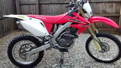 Honda CRF250X 2014. Honda CRF250X 2014.