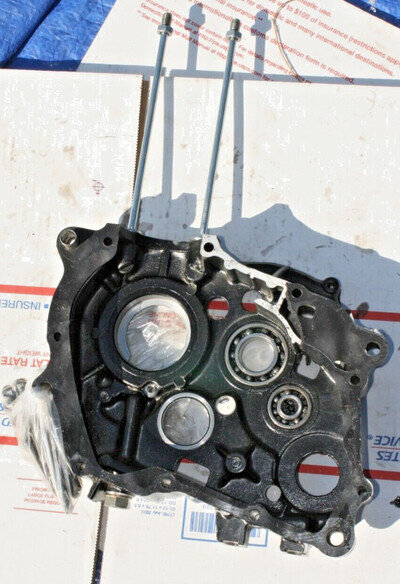 1985 HONDA XR 80 R OEM ENGINE CASE W/ SCREWS VIN#HE03E-5602902