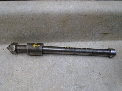 Honda 125 SS TWIN SS125 CB125-SS CB125SS Front Axle 1968 HB449