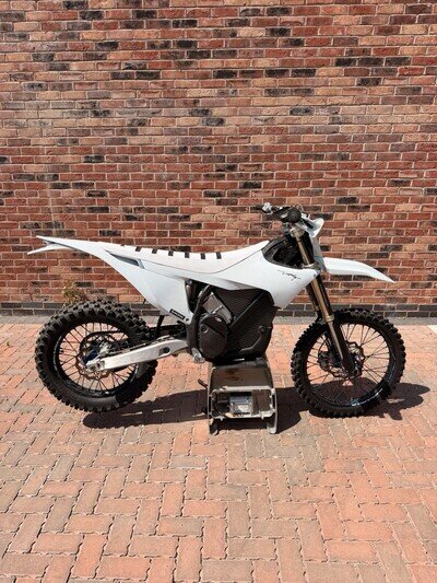 Stark Varg Ex 80HP Alpha 2026 Snow White