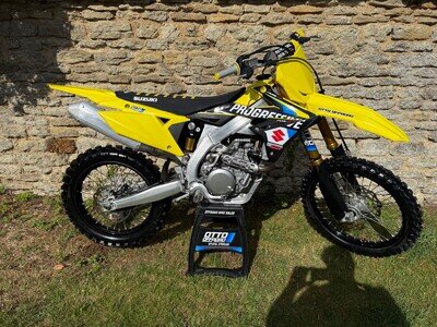 SUZUKI RMZ 450 2021 MOTOCROSS BIKE. VERY TIDY, LOW HOURS. JUST HAD £££’s SPENT!