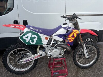 HONDA CR 250 1995 READY TO RACE BIKE! NEDS NOTHING!