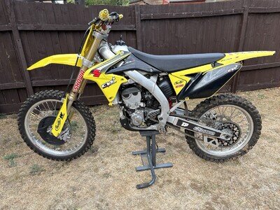 Suzuki RMZ 250 L1