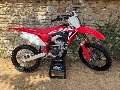 HONDA CRF 250 2021 MOTOCROSS BIKE. 5 HOURS USE FROM NEW! YZF KXF RMZ SXF FC
