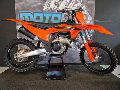 2025 KTM SXF 250 - IMMACULATE!