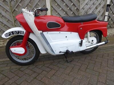 ARIEL LEADER 250 1964 GOT V5 AND KEYS NEEDS RECOMMISIONING ARIEL LEADER 250 1964 GOT V5 AND KEYS NEEDS RECOMMISIONING