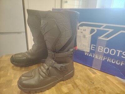 RST Adventure bike Boots,'Read discrimination' Exc.Cond. Boxed and Tagged VGC