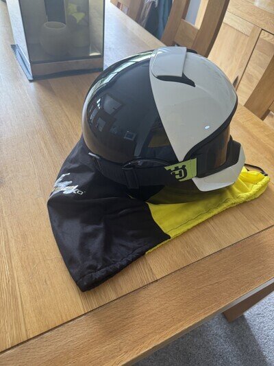 Husqvarna Pilen Helmet Size Medium with goggles Scott Vancore SuperMoto Urban