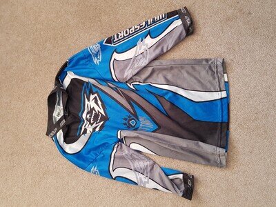Motorbike ,Kawasaki, dirt bike clothing,Wulf, motocross, shirt, trousers gloves