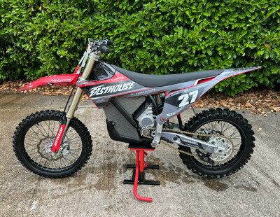 Stark Varg 80hp Alpha - MX 1.0 Red MX 19” Electric Motocross Bike - inc Warranty