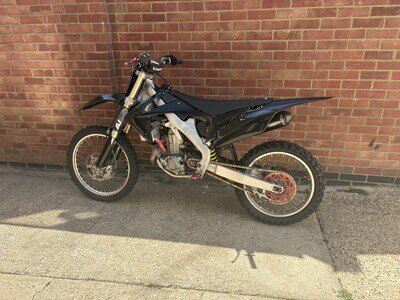HONDA CRF 450 DIRT BIKE CROSSER OFF ROAD