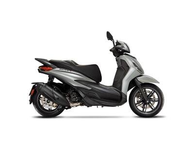 Piaggio BEVERLEY 300 S SAVE £250. ALL COLOURS. Piaggio BEVERLEY 300 S SAVE £250. ALL COLOURS.
