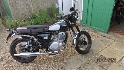 2017 sinnis 250ccc retrostar motorcycle black good condition for year 2017 sinnis 250ccc retrostar motorcycle black good condition for year