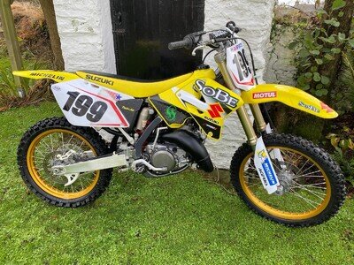 Suzuki RM125