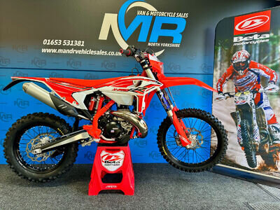 2025 BETA 300RR X-PRO 2ST ENDURO BIKE / GREEN LANING / V5 ROAD REG / 250 450 2025 BETA 300RR X-PRO 2ST ENDURO BIKE / GREEN LANING / V5 ROAD REG / 250 450