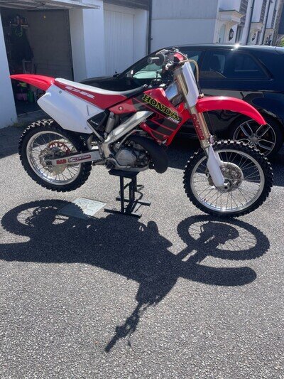 Honda CR 250 2001 motocross bike