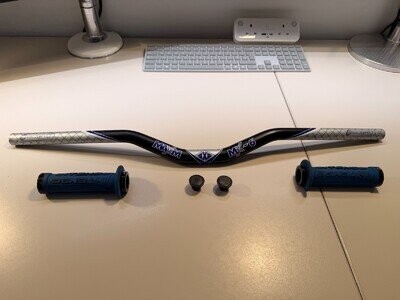 Maxm MX-6 Carbon Fibre DH Downhill Riser Bars Handlebars w/ Intense ODI Lock-on