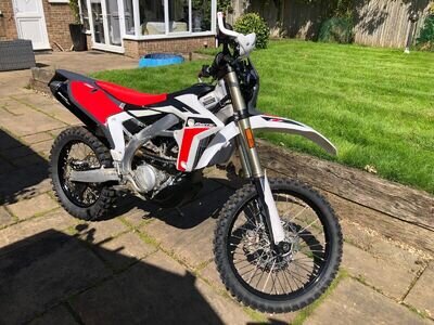FANTIC XEF 250 Enduro 2021,Yamaha Based Model. FANTIC XEF 250 Enduro 2021,Yamaha Based Model.