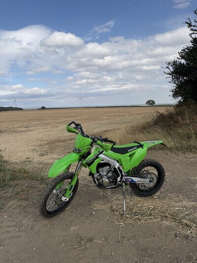 Kx450x 2025 Motorcycle / Supermoto Bike (ROAD LEGAL)