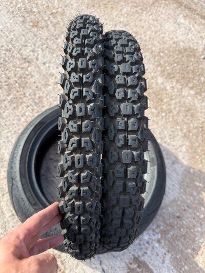 Pair of motocross tyres VEE RUBBER V022 3.00-17 & 2.75-19