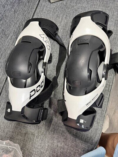POD K4 V2.0 M/L Motocross Enduro MX Race OffRoad Knee Braces White Pair Adults