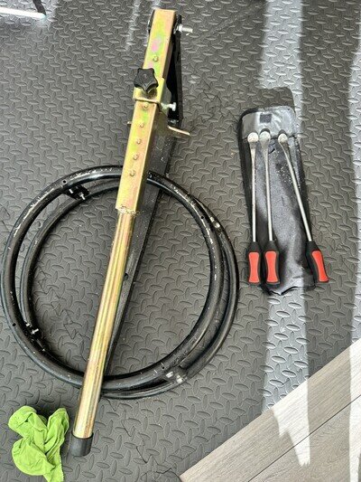 Motorcycle Tyre Bead Breaker Motorbike Tyre Changer and hand tools