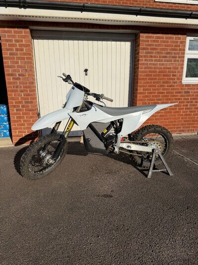 Stark Varg MX Alpha Gen 2 80 HP with charger