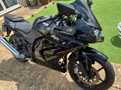 Kawasaki Ninja 250R. Kawasaki Ninja 250R.