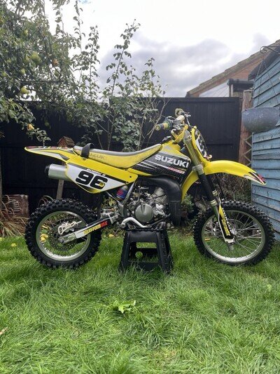 2005 Suzuki RM 85 Motocross Bike