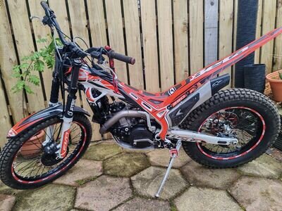 2021 BETA EVO 250 TRIALS BIKE / V5 ROAD REG 2021 BETA EVO 250 TRIALS BIKE / V5 ROAD REG