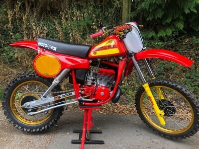 1980 CR 250 Red Rocket twinshock motocross 1980 CR 250 Red Rocket twinshock motocross
